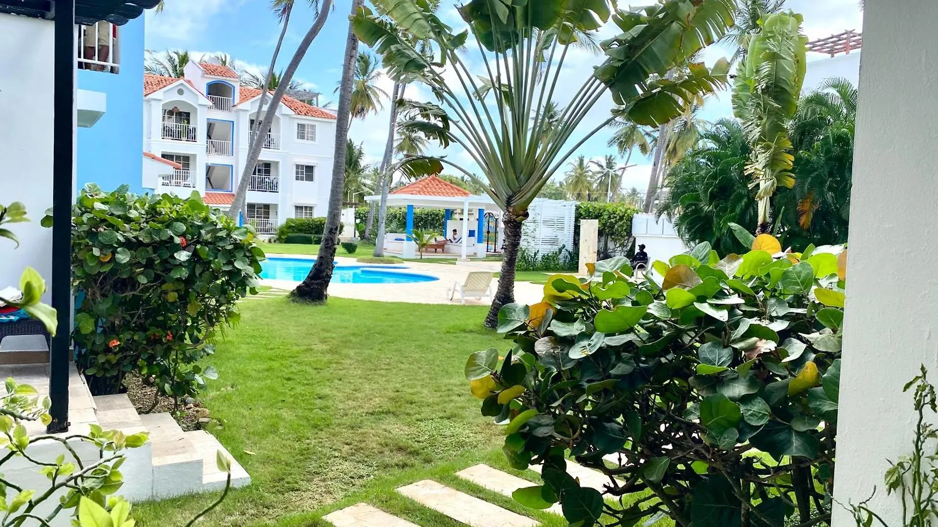 Madonna1 Pool Beach Los Corales Arenas De Bavaro Punta Cana