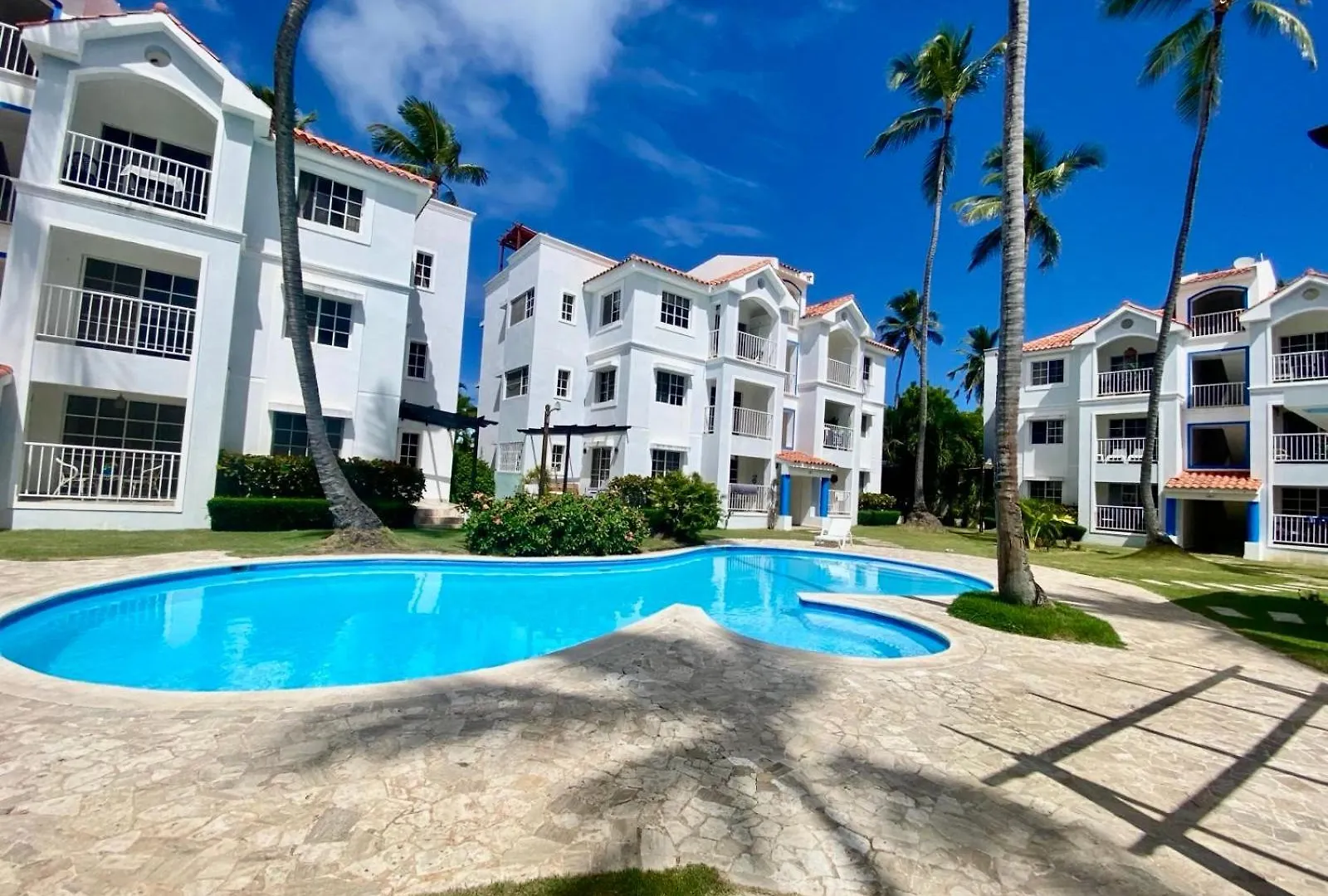 Madonna1 Pool Beach Los Corales Arenas De Bavaro Punta Cana