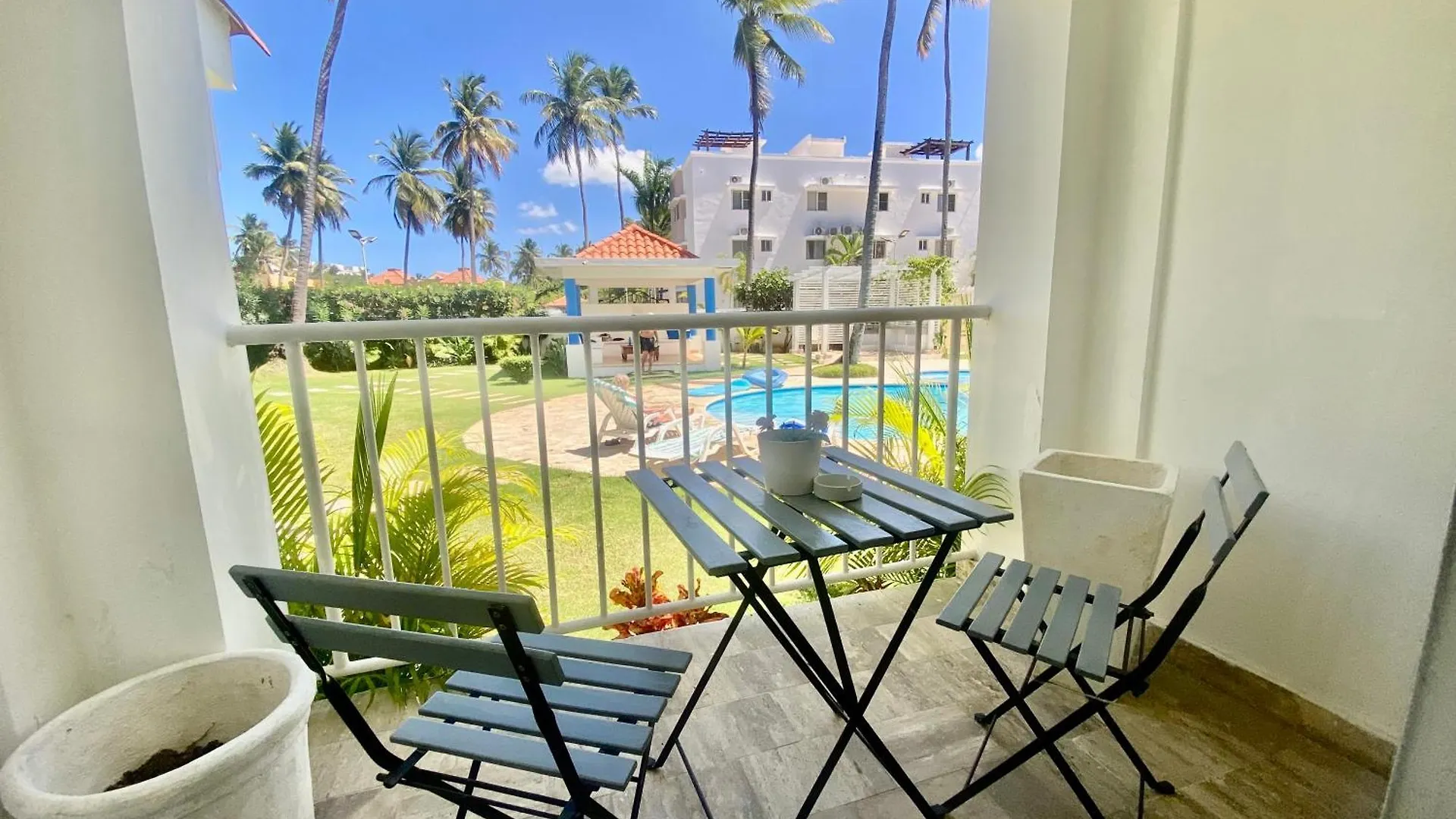 Madonna1 Pool Beach Los Corales Arenas De Bavaro Punta Cana