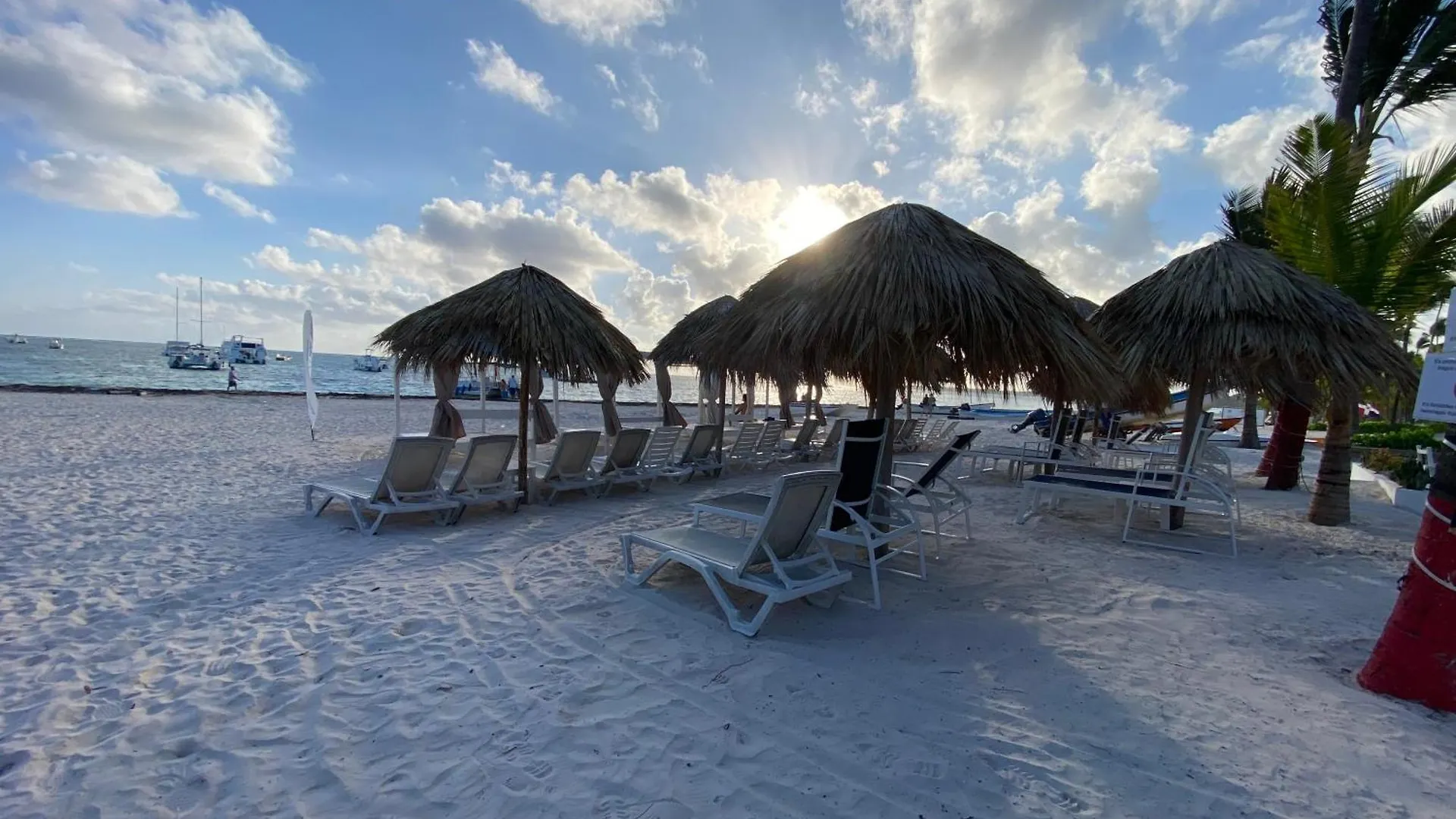 Madonna1 Pool Beach Los Corales Arenas De Bavaro Punta Cana Apartamento